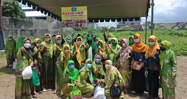 Hj Kasih Fajarini, Ketua TP PKK, di Peringatan Harlah Muslimat NU Jember 